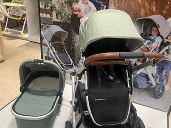 Uppababy vista done hot sale deal