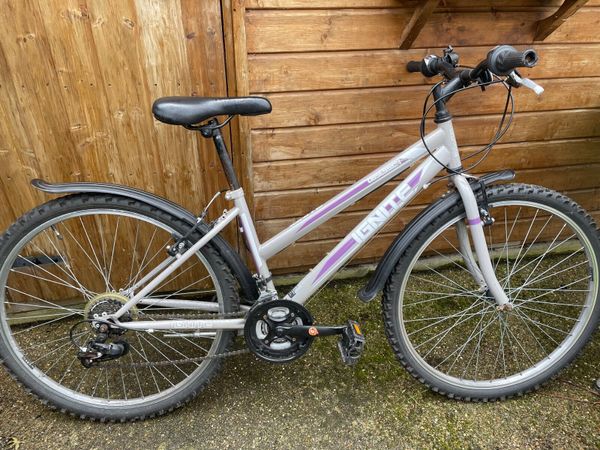 15 year old online bike size