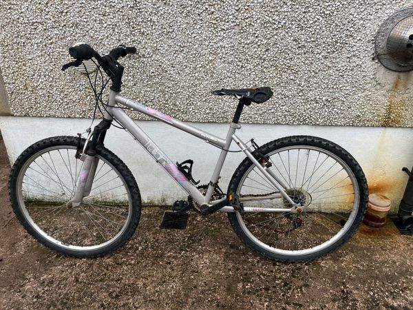 Apollo twilight womens clearance mountain bike purple