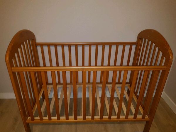 Done deal hot sale baby cots