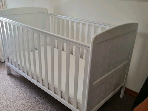 Done deal shop baby cots