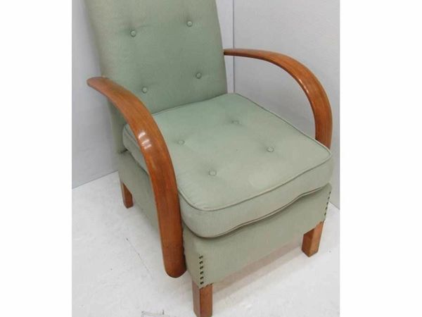 Done deal store fireside chairs