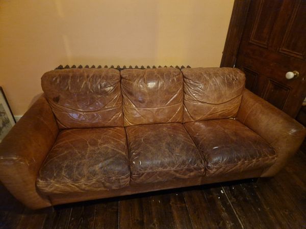 Donedeal deals leather couch