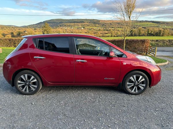 Nissan Leaf Hatchback, Electric, 2016, Red