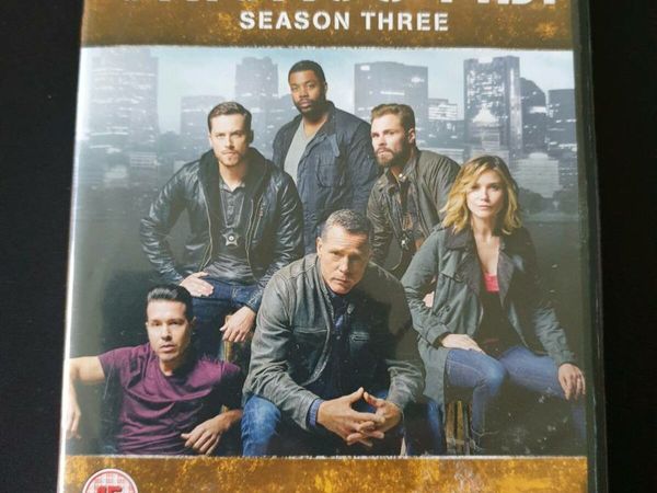 Chicago pd best sale season 3 free