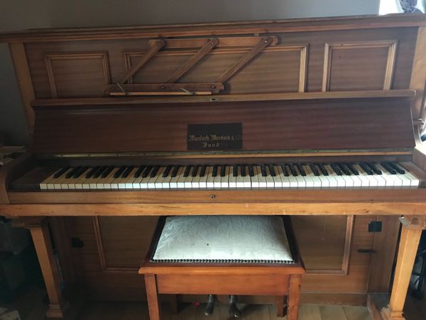 Piano keyboard second hand deals for sale