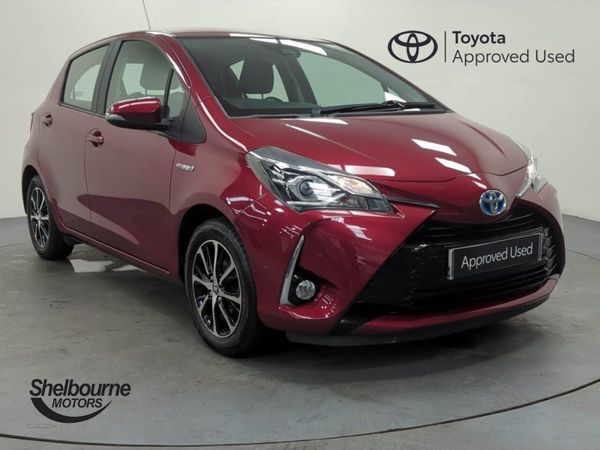 Toyota Yaris , Hybrid, 2019, Red