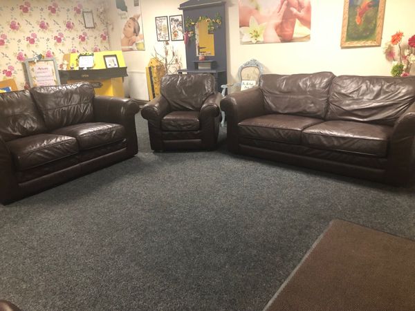 Tyrone's furniture deals clearance warehouse