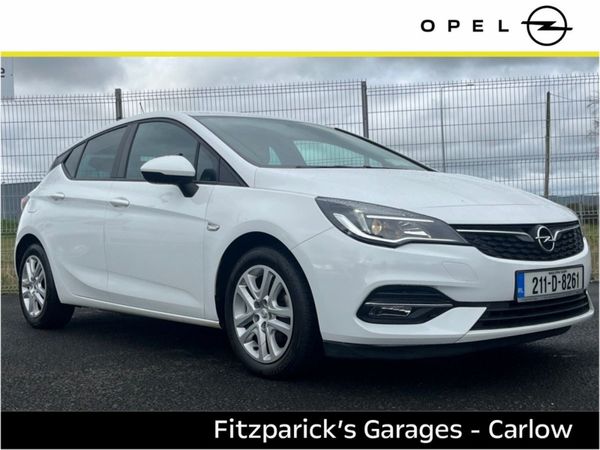 Opel Astra Hatchback, Diesel, 2021, White