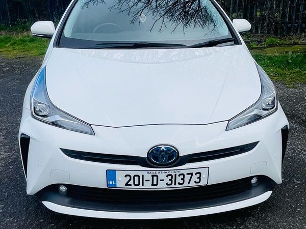 Toyota Prius Saloon, Petrol Hybrid, 2020, White
