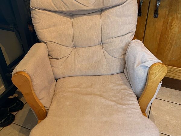 Nursing chair store second hand