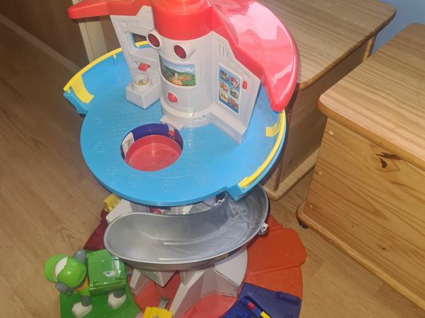 Paw patrol my size lookout hot sale tower ireland