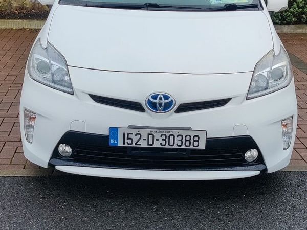 Toyota Prius Hatchback, Petrol Hybrid, 2015, White