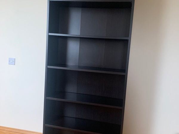 Done deal store bookcase