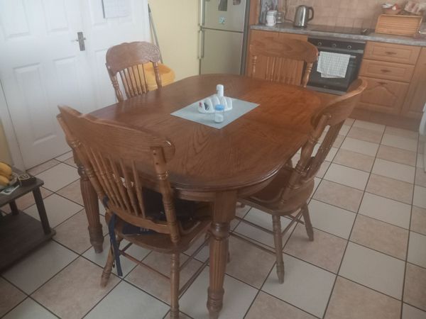 Done deal store kitchen table