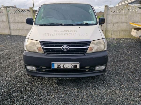 Toyota hiace vans for best sale sale on done deal