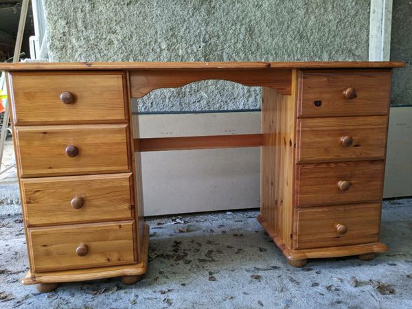 Done deal clearance dressing table