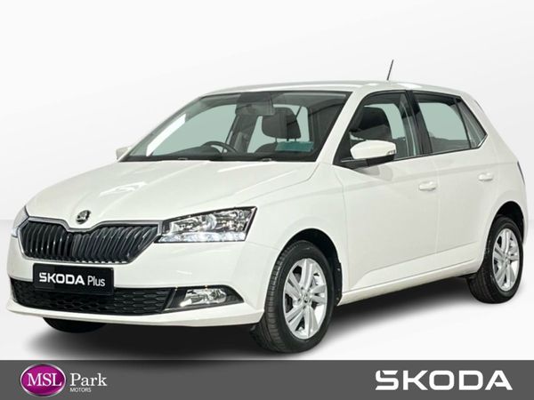 Skoda Fabia Hatchback, Petrol, 2021, White