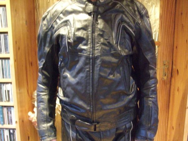 Harley Davidson Leather Pants and jacket for sale in Co. Offaly for €80 on  DoneDeal