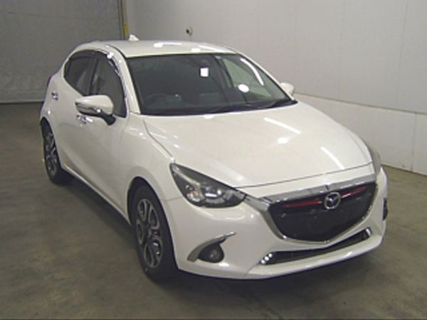Mazda Demio Hatchback, Diesel, 2015, White