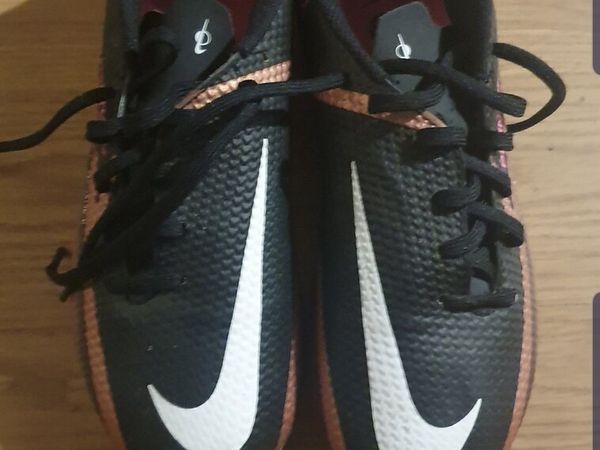 Soccer boots for sale hot sale olx