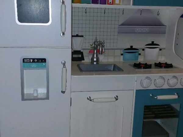 Second hand cheap play kitchen