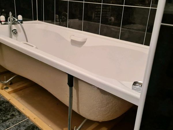 Jaccuzzi Bath for sale in Co. Tipperary for €250 on DoneDeal