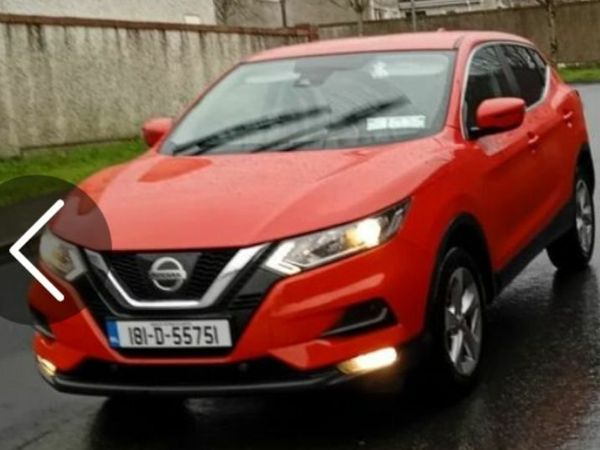 Nissan Qashqai Hatchback, Diesel, 2018, Red