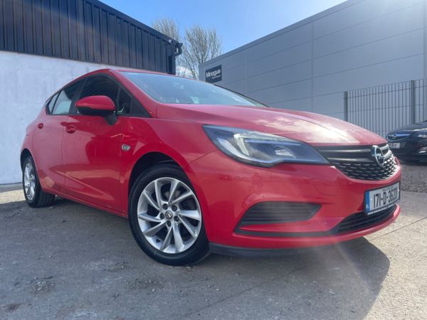 Opel Astra Hatchback, Diesel, 2017, Red