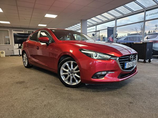 Mazda 3 Hatchback, Diesel, 2017, Red