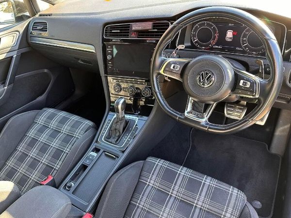 Volkswagen Golf Hatchback, Diesel, 2018, Silver