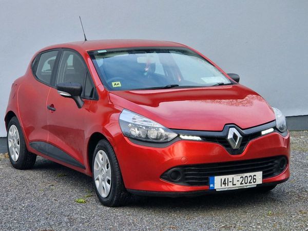 Renault Clio Saloon, Petrol, 2014, Red