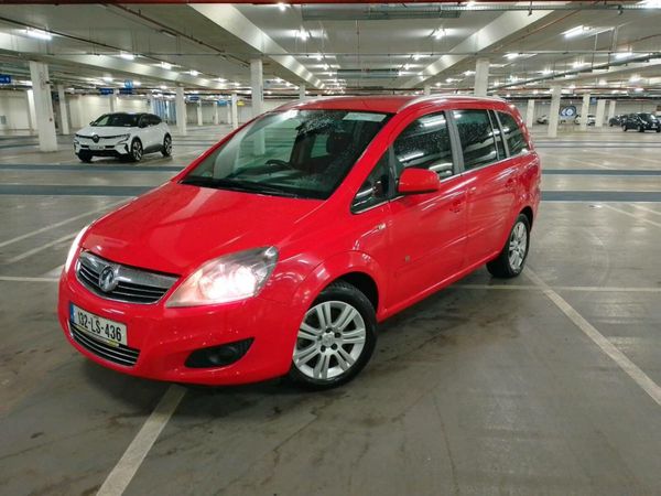 Vauxhall Zafira MPV, Diesel, 2013, Red
