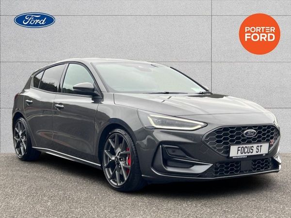 Ford Focus Hatchback, Petrol, 2024, Grey