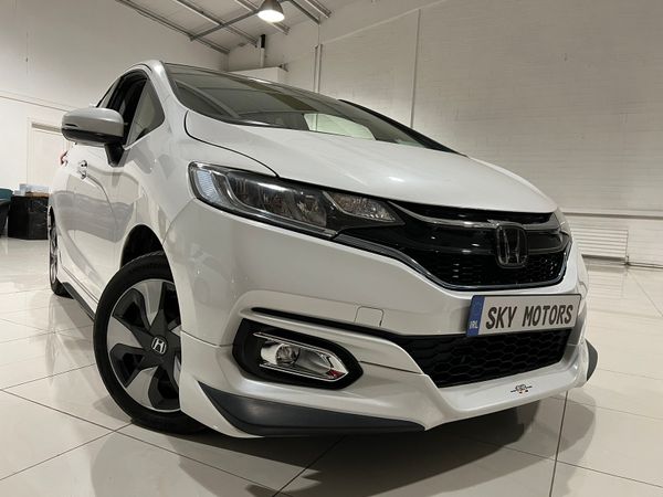 Honda Fit Hatchback, Petrol Hybrid, 2019, White