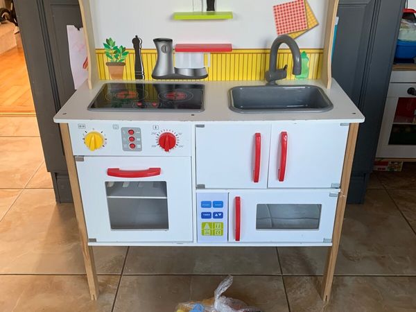 Done deal on sale toy kitchen