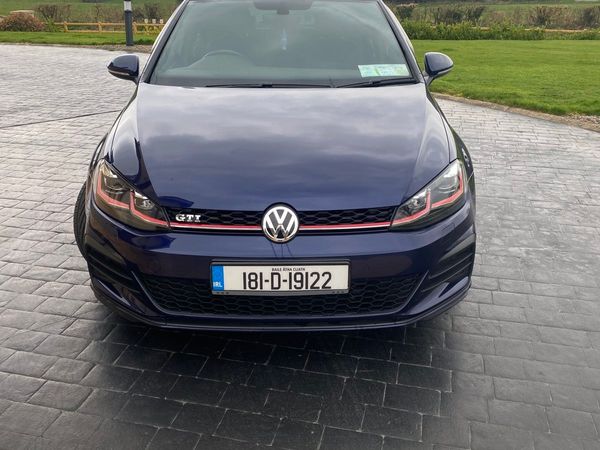 Volkswagen Golf Estate, Petrol, 2018, Blue