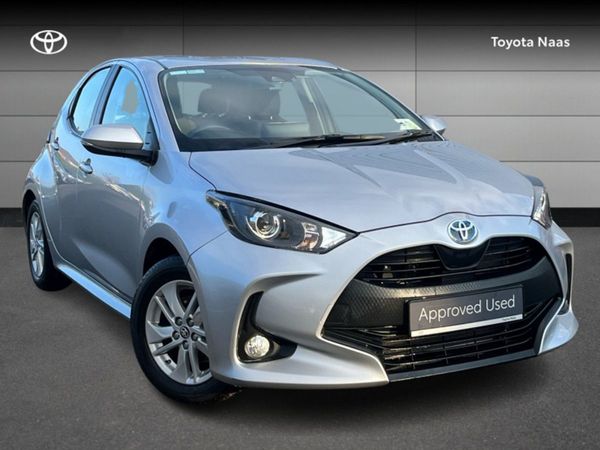 Toyota Yaris Hatchback, Hybrid, 2022, Silver