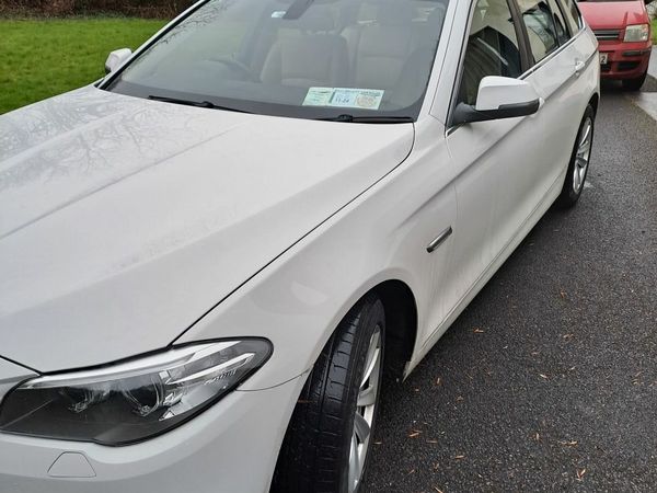 BMW 5-Series Estate, Diesel, 2016, White