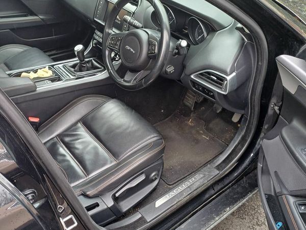 Jaguar XE Saloon, Diesel, 2015, Black