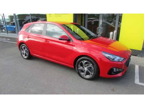 Hyundai i30 Hatchback, Petrol, 2021, Red