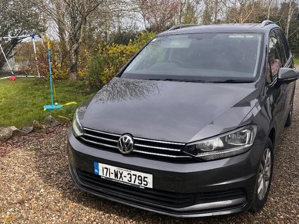 Volkswagen Touran MPV, Diesel, 2017, Grey