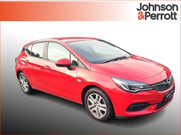 Opel Astra Hatchback, Petrol, 2020, Red