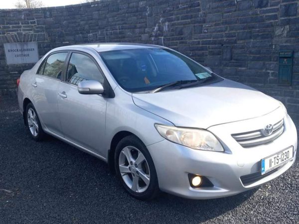 Toyota Corolla Saloon, Diesel, 2011, Silver