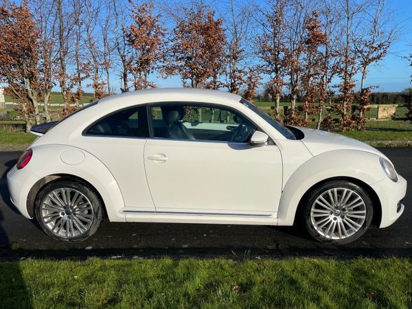 Volkswagen Beetle Hatchback, Petrol, 2012, White