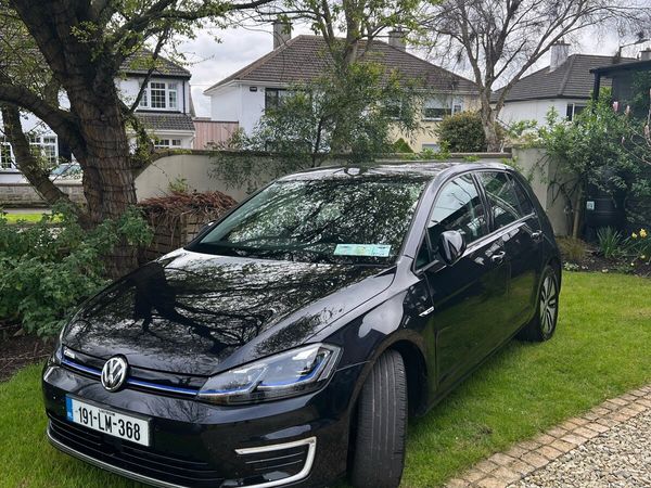 Volkswagen Golf Hatchback, Electric, 2019, Black