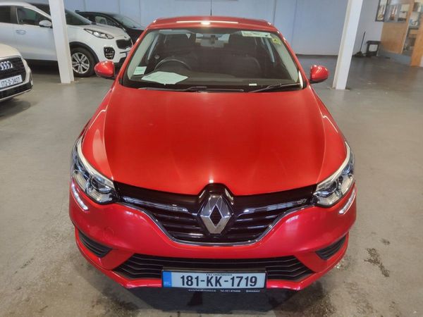 Renault Megane Hatchback, Petrol, 2018, Red
