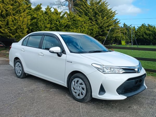 Toyota Corolla Saloon, Petrol Hybrid, 2018, White
