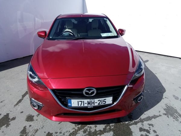 Mazda 3 Hatchback, Diesel, 2017, Red