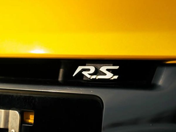 Renault Megane Hatchback, Petrol, 2013, Yellow
